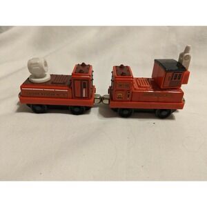 Take A Long N Play Thomas And Friends Sodor Rescue 9 & 10 hose car and spotlight